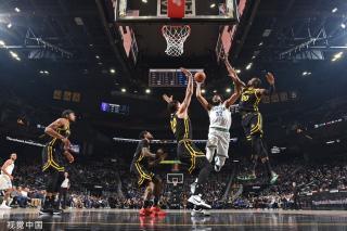 在现代足球 在现代足球