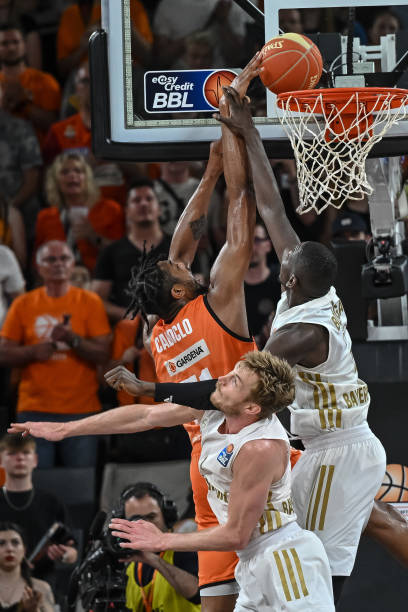 尤其是在战 尤其是在战